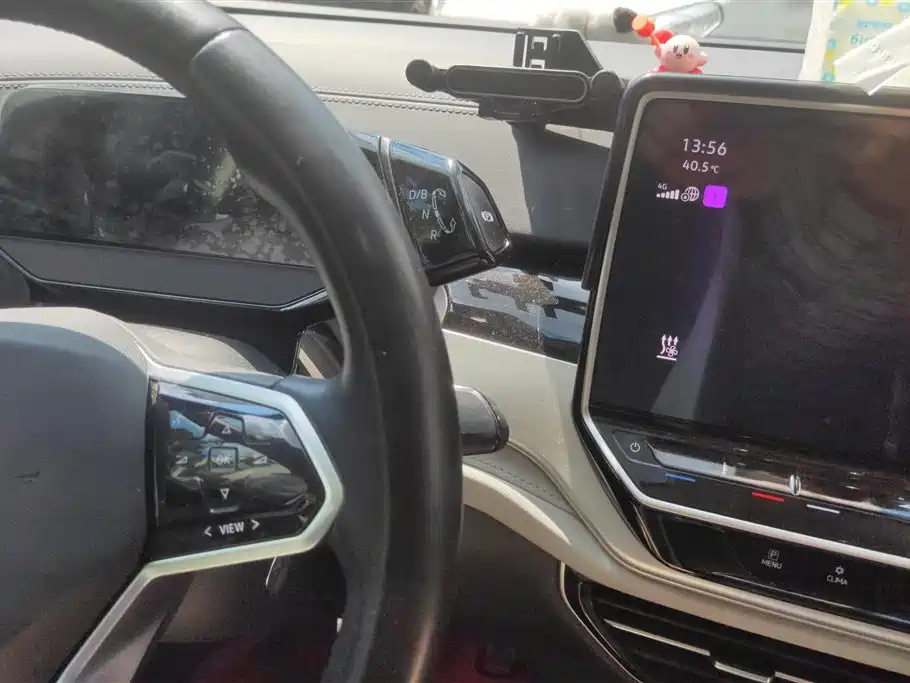 Volkswagen ID.6 CROZZ