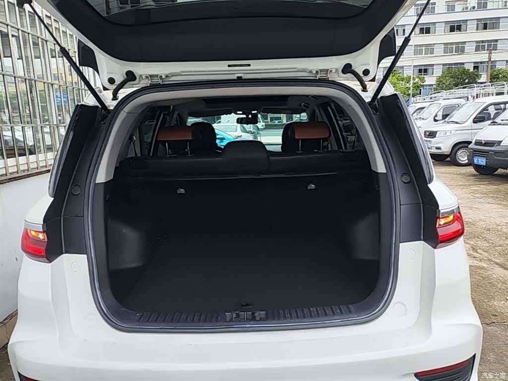 Geely X6, 2020 19