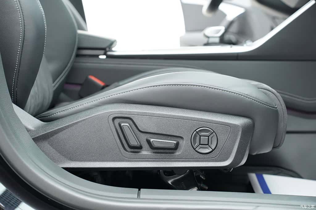 Audi A7L, 2024 18