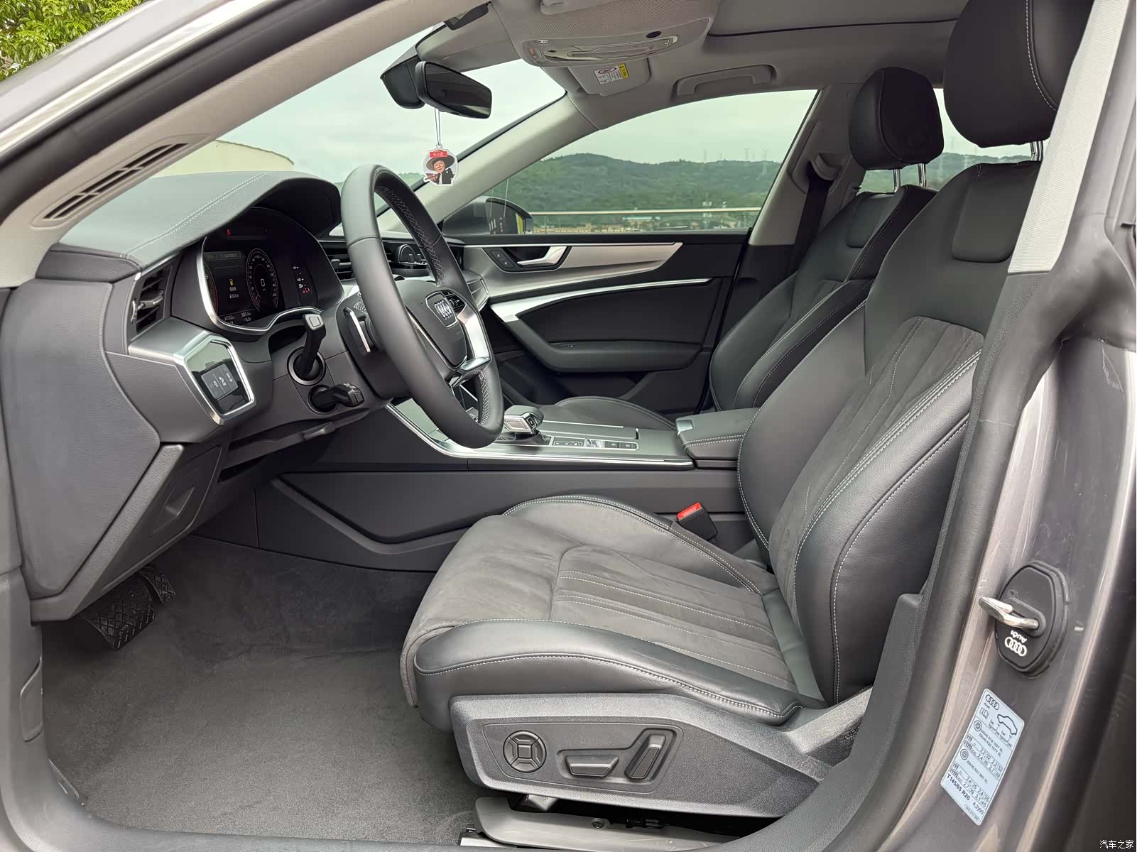 Audi A7L, 2024 4