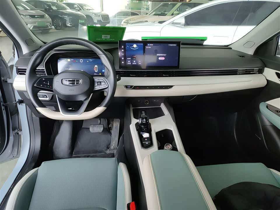 Geely Emgrand L HiP