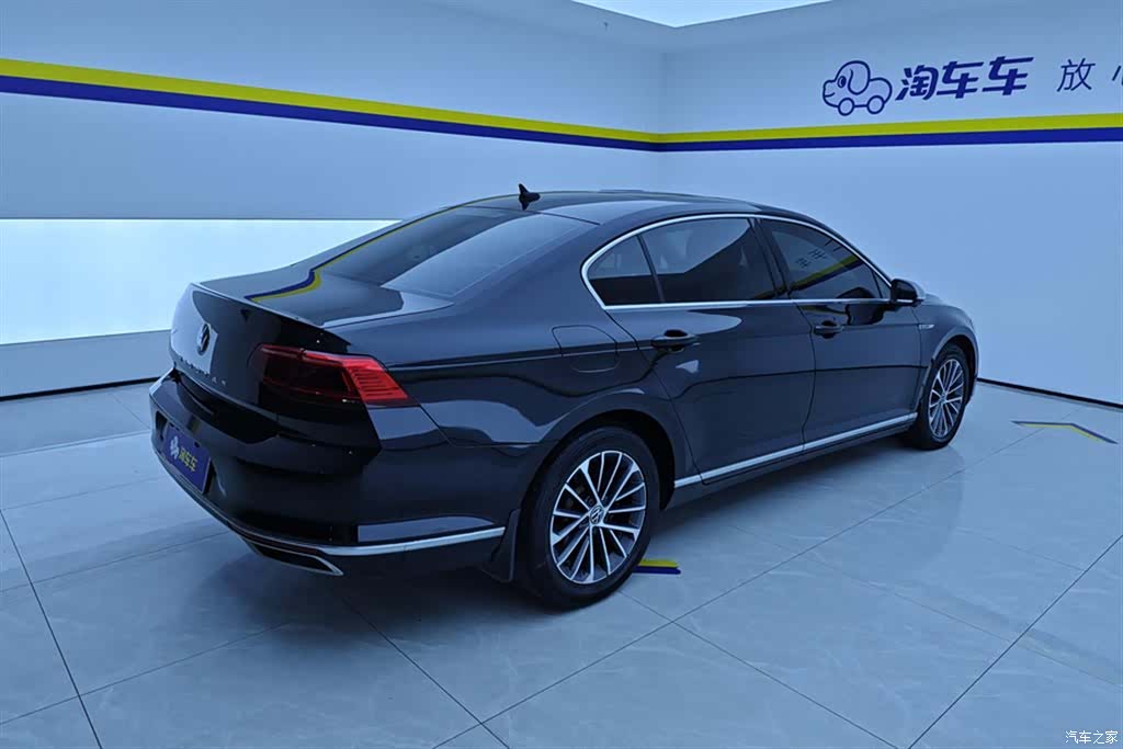 Volkswagen Magotan, 2021 3