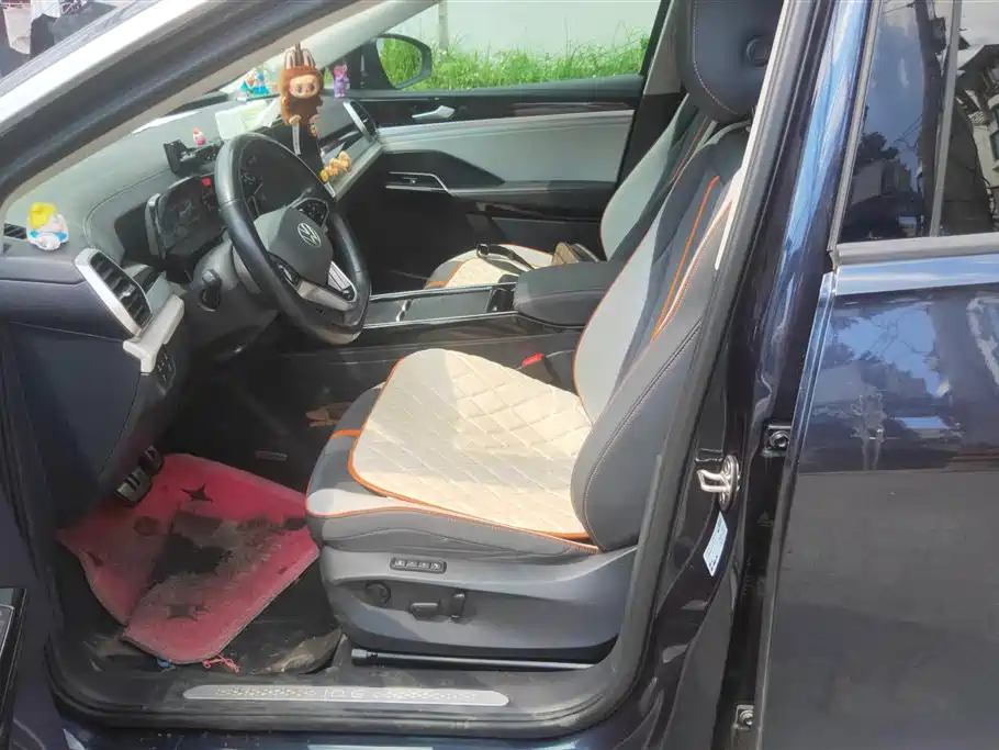 Volkswagen ID.6 CROZZ