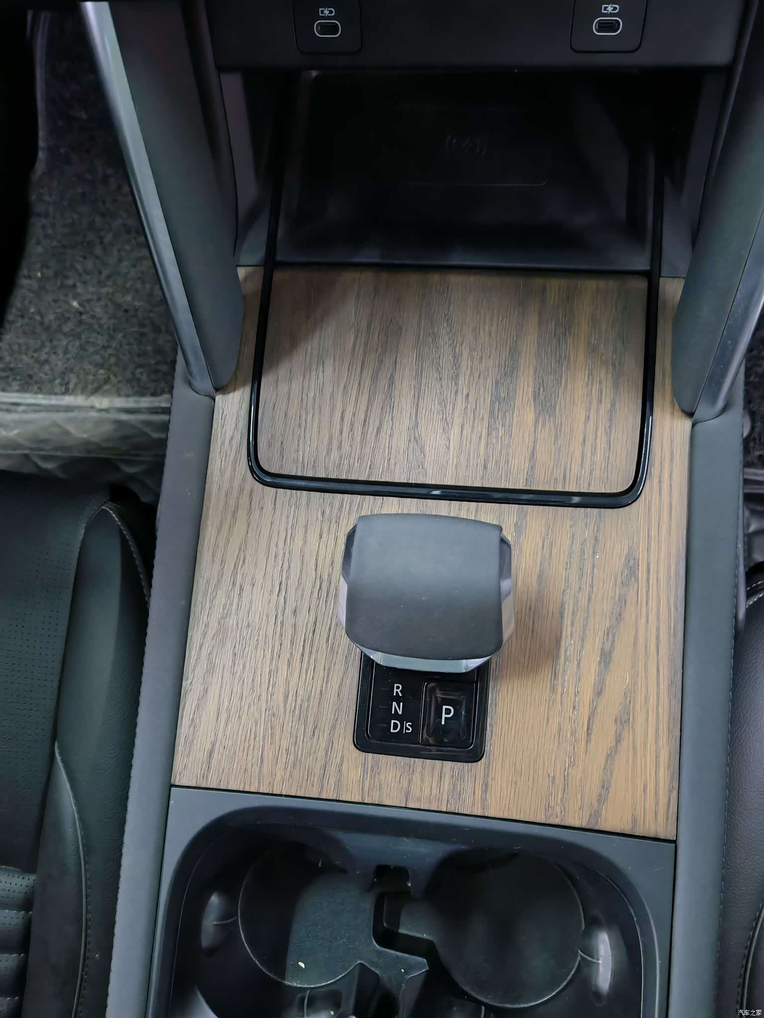 Land Rover Discovery, 2024 10