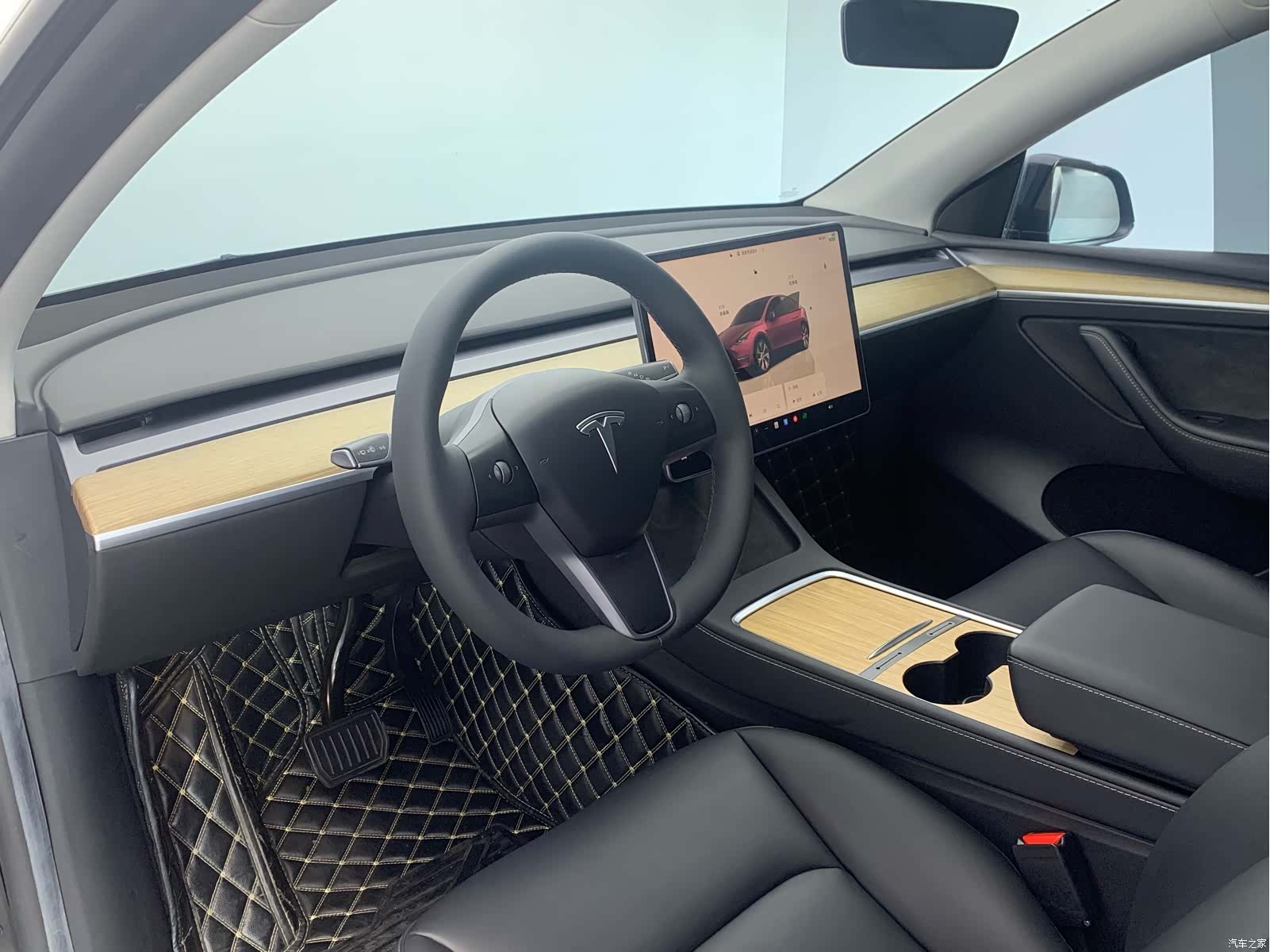 Tesla Model Y, 2022 14