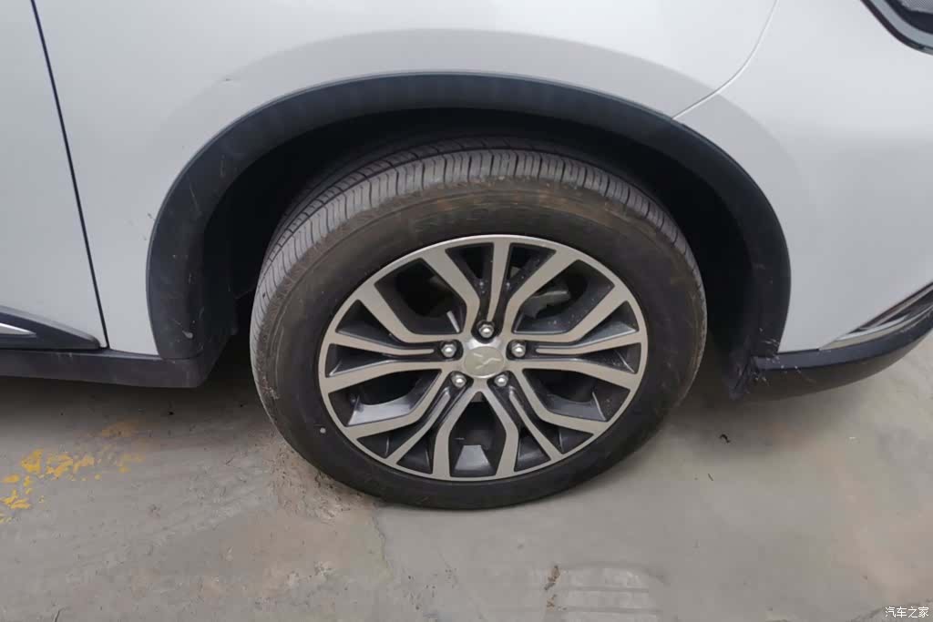 Mitsubishi Outlander, 2017 6