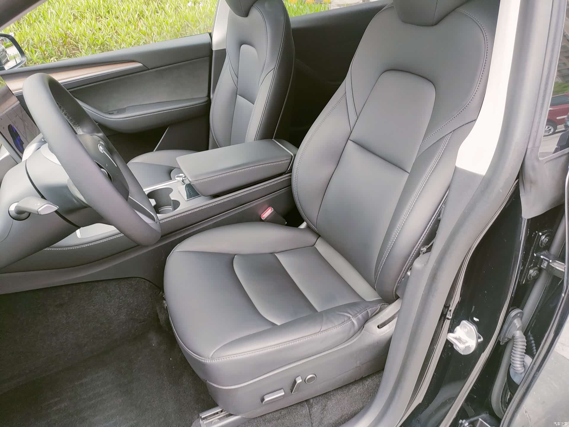 Tesla Model Y, 2022 10