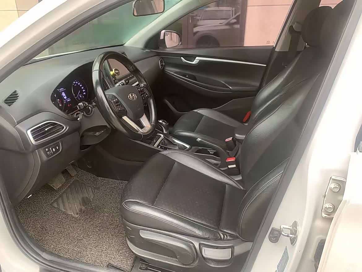 Hyundai GLS, 2017 8