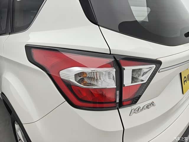 Ford Kuga, 2017 15