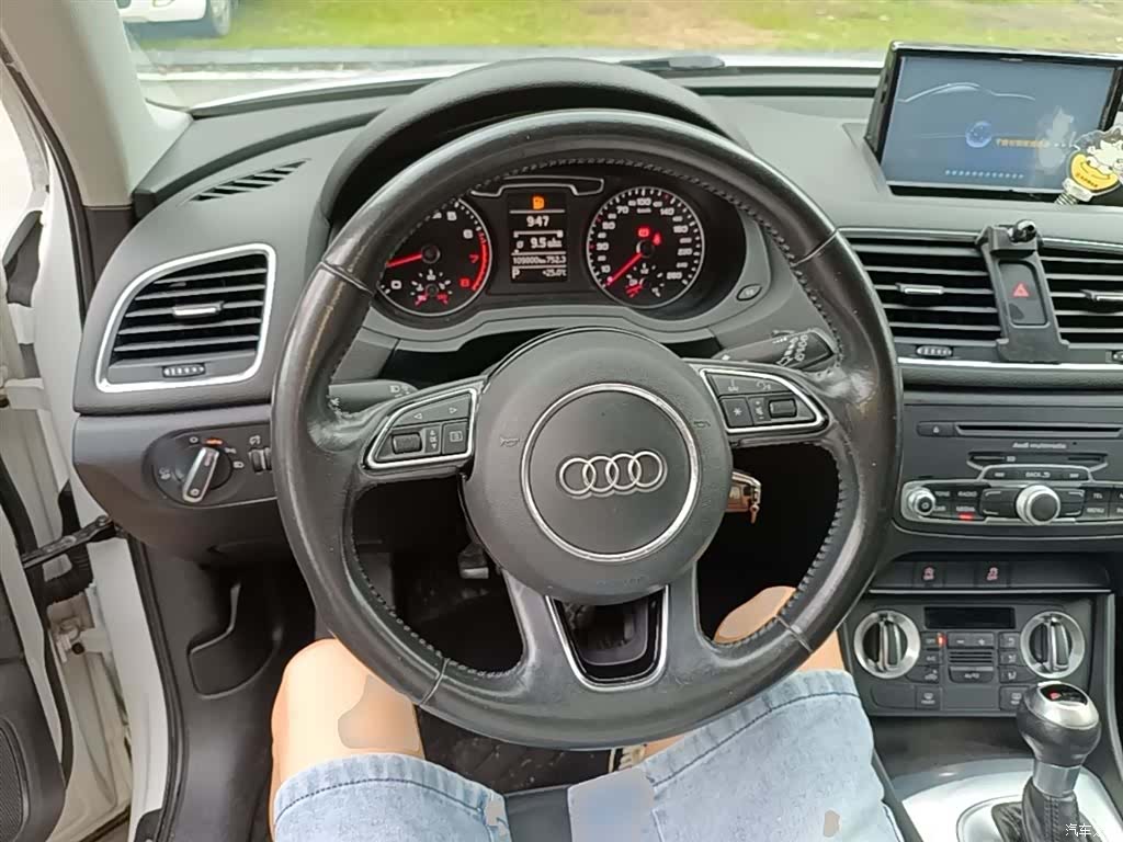 Audi Q3, 2015 11
