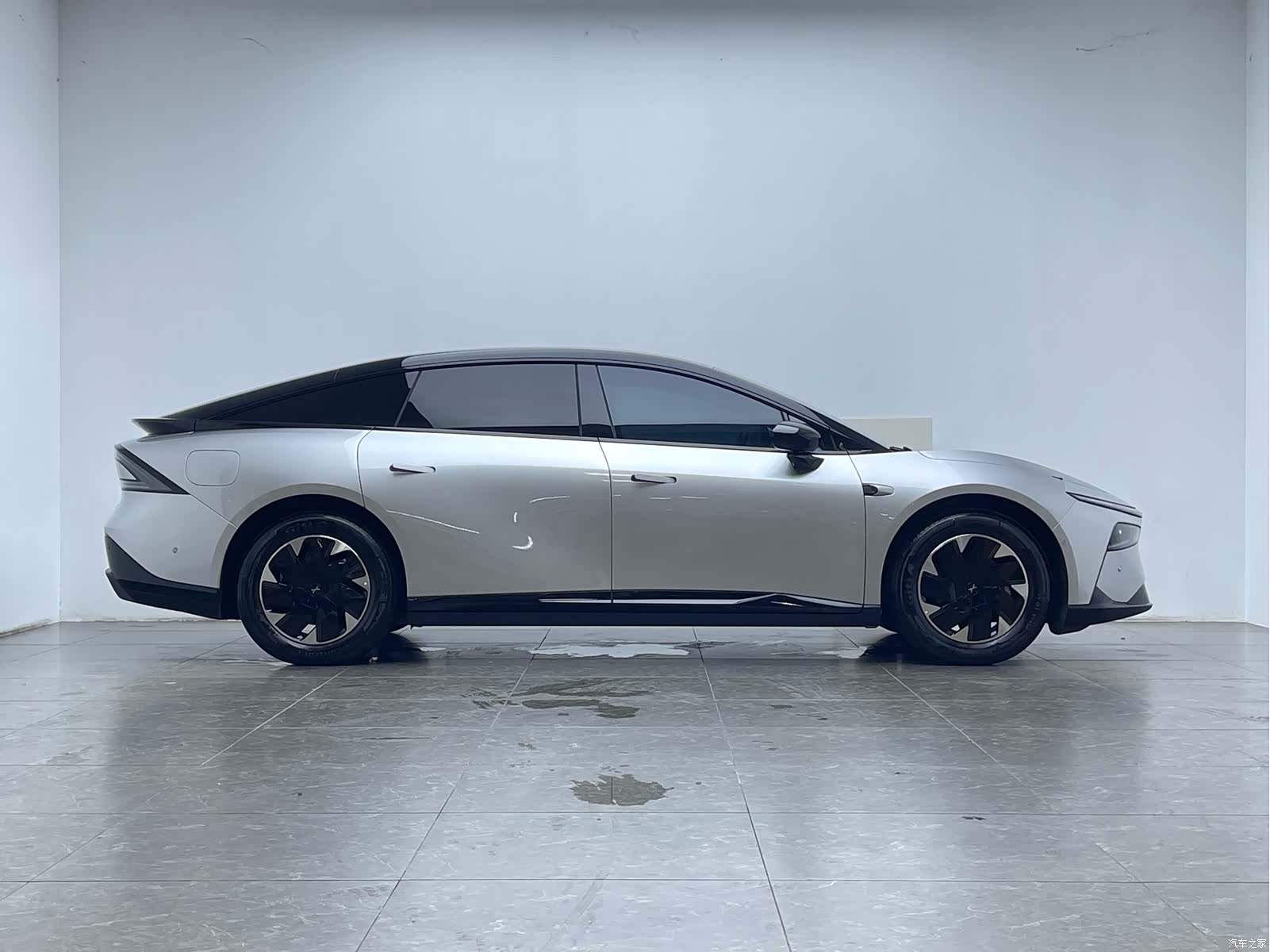Xpeng P7, 2025 9