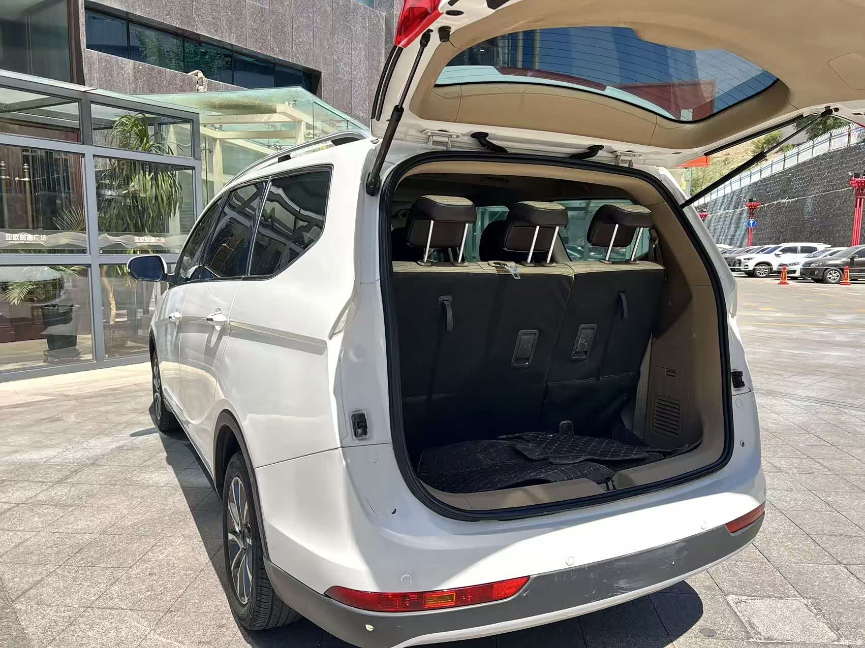 Wuling 730, 2017 15