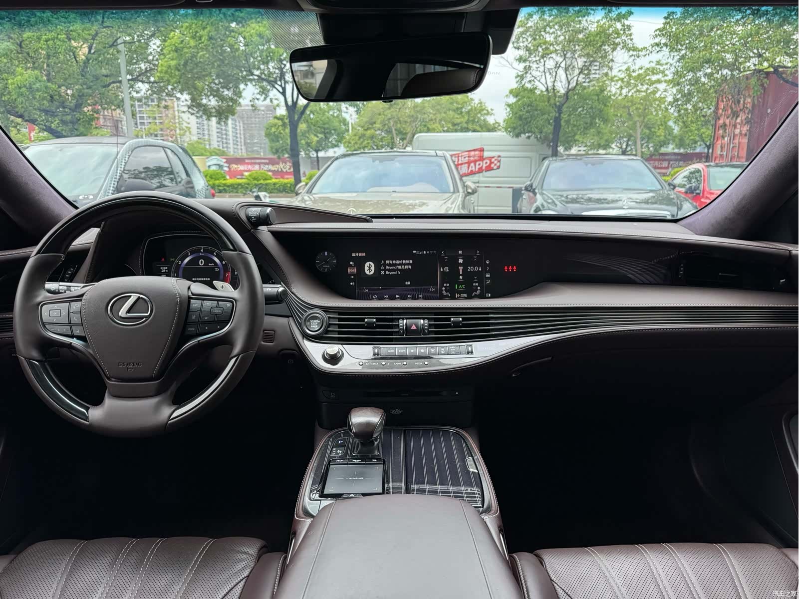 Lexus LS, 2019 11
