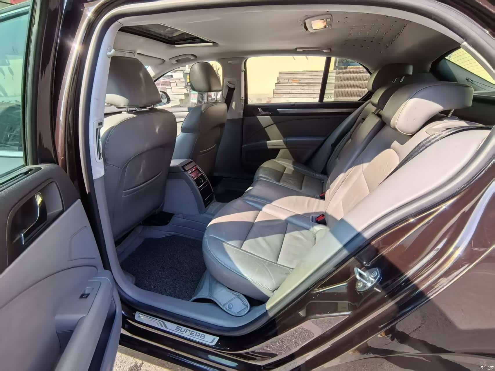 Skoda Superb, 2014 9
