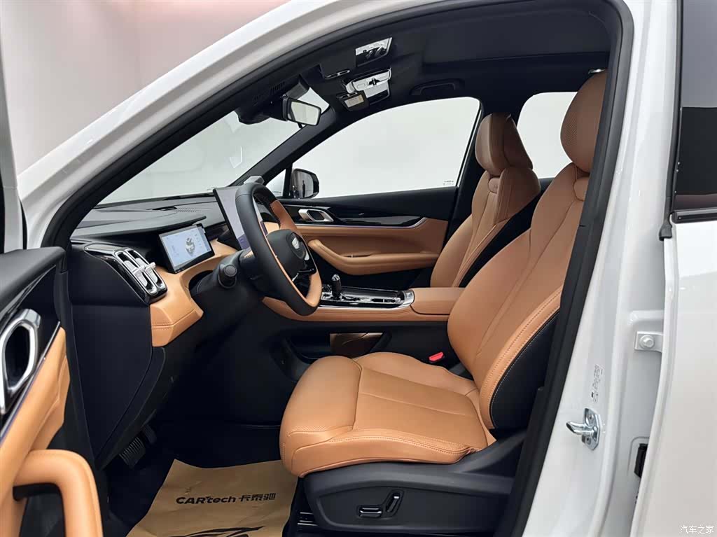 Geely Boyue, 2025 8