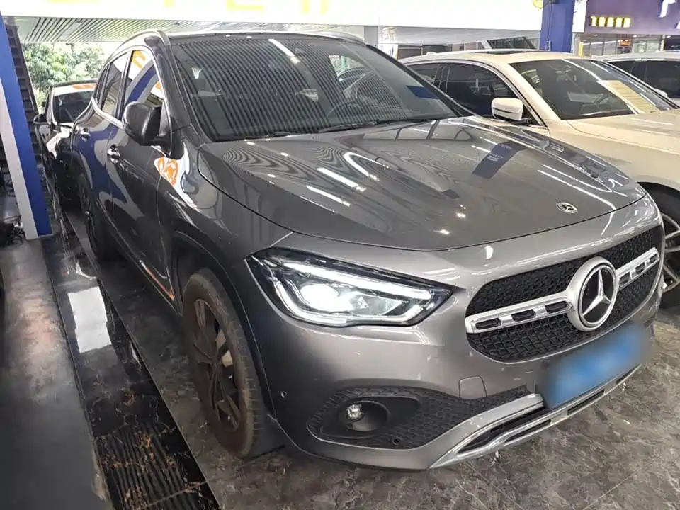 Mercedes-Benz GLA