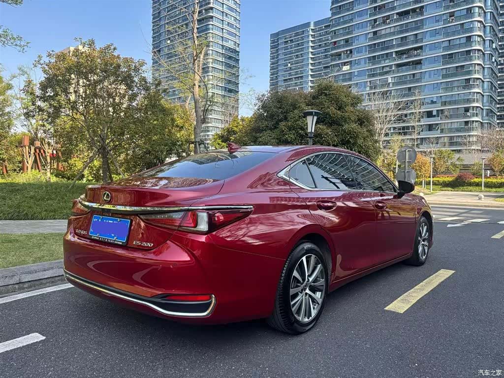 Lexus ES, 2018 4