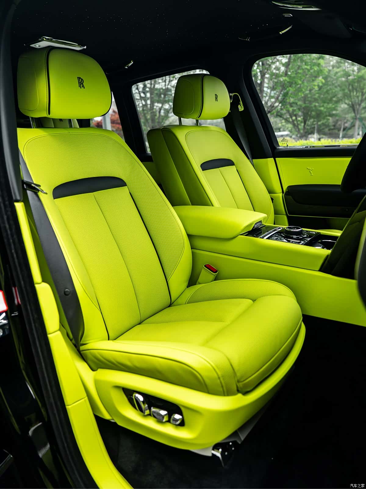 Rolls-Royce Cullinan, 2025 7