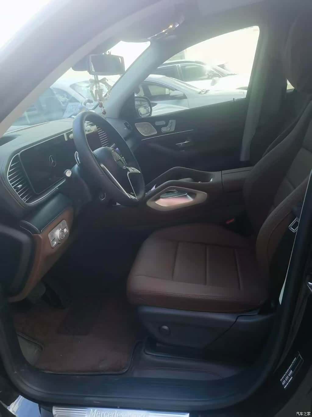Mercedes-Benz GLE, 2025 все фото