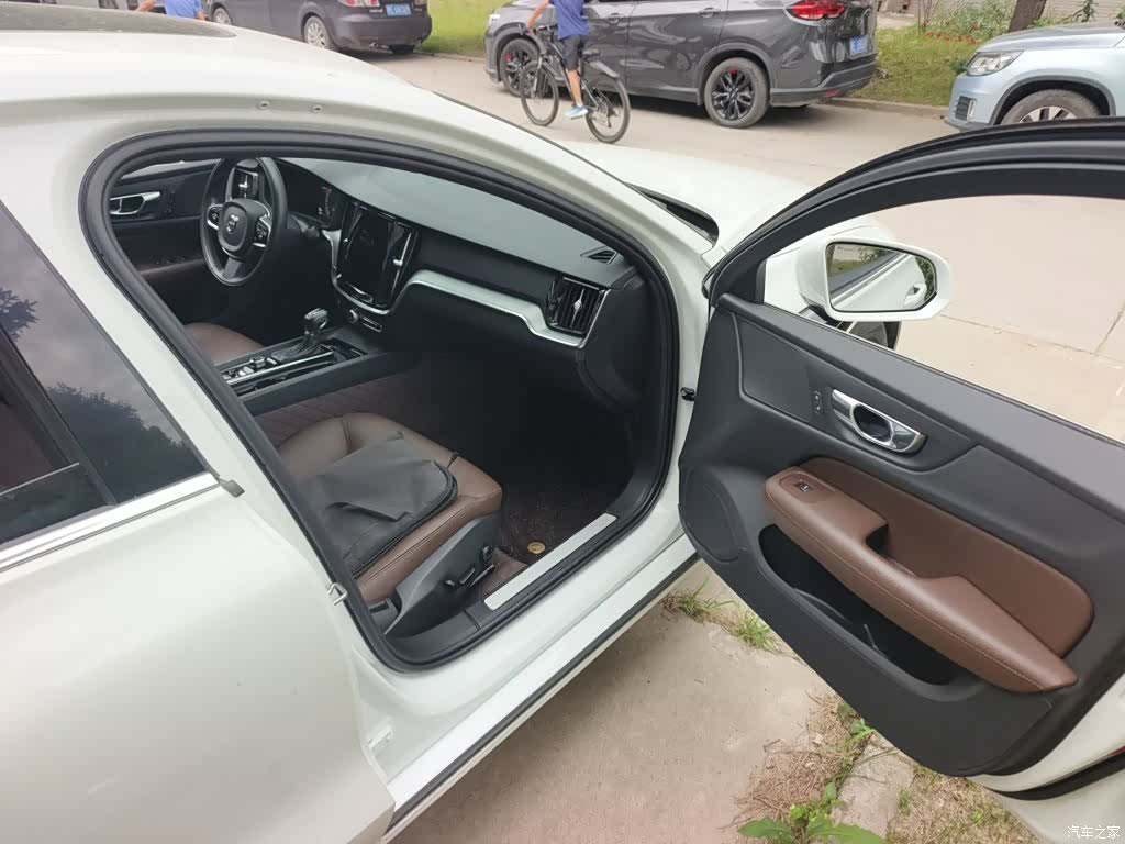 Volvo S60, 2020 21