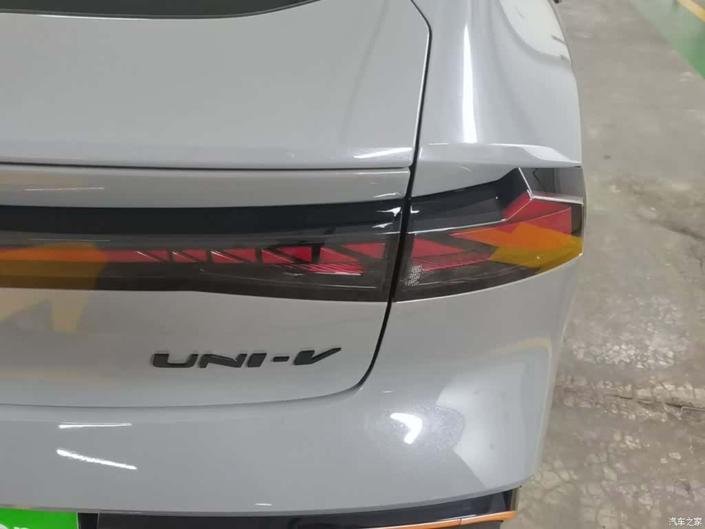 Changan UNI-V, 2023 8