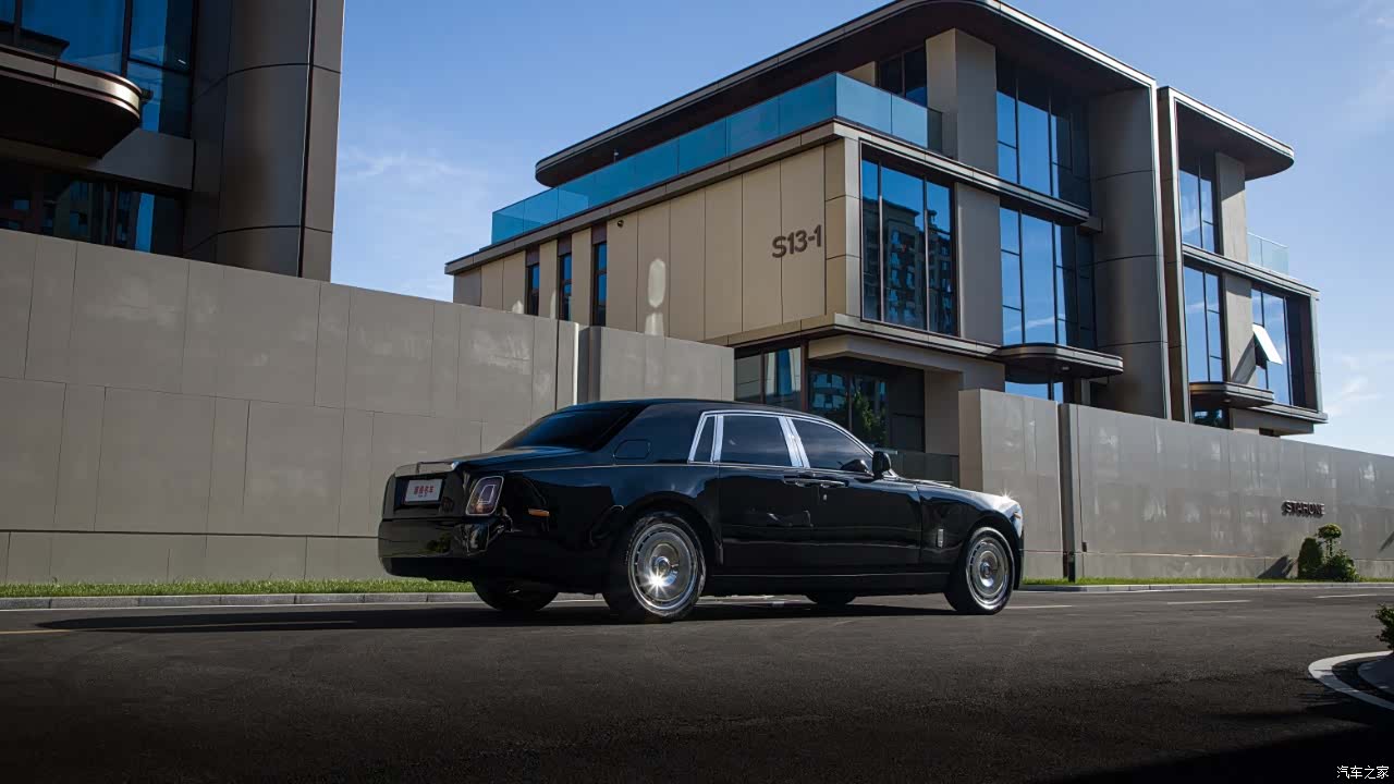 Rolls-Royce Phantom, 2007 12