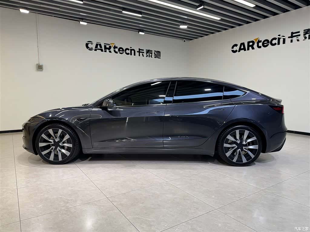Tesla Model 3, 2024 7