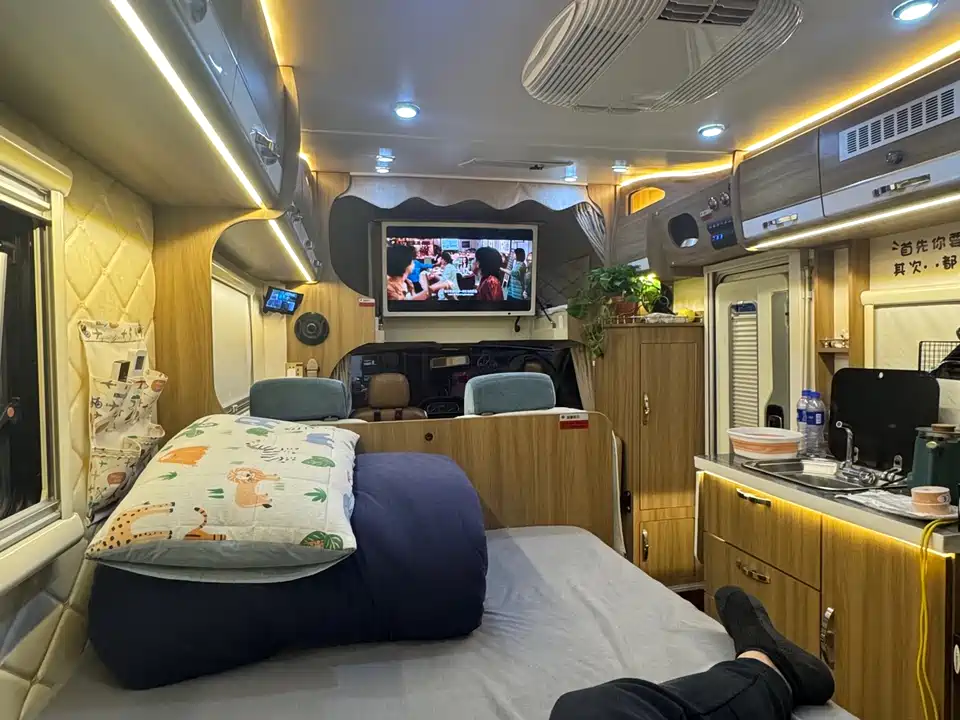 MAXUS V80 motorhome