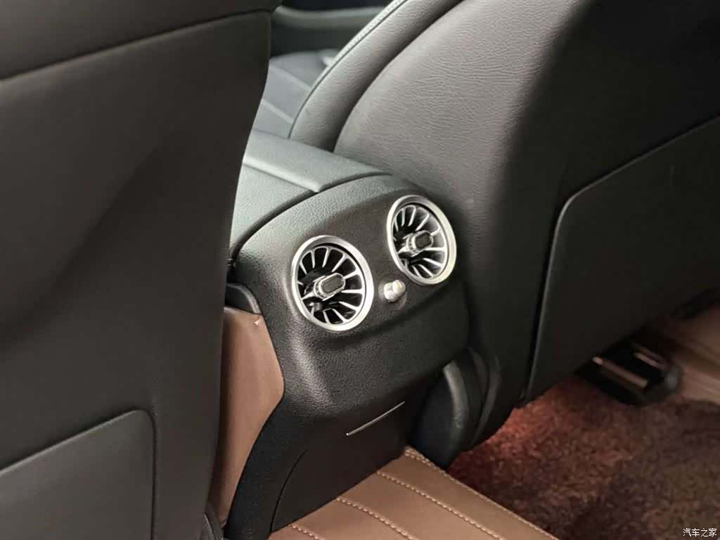 Mercedes-Benz E-Class, 2019 12
