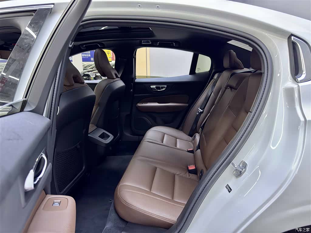 Volvo S60, 2021 6