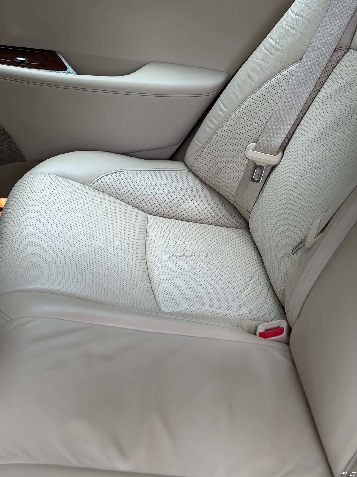 Lexus ES, 2010 14