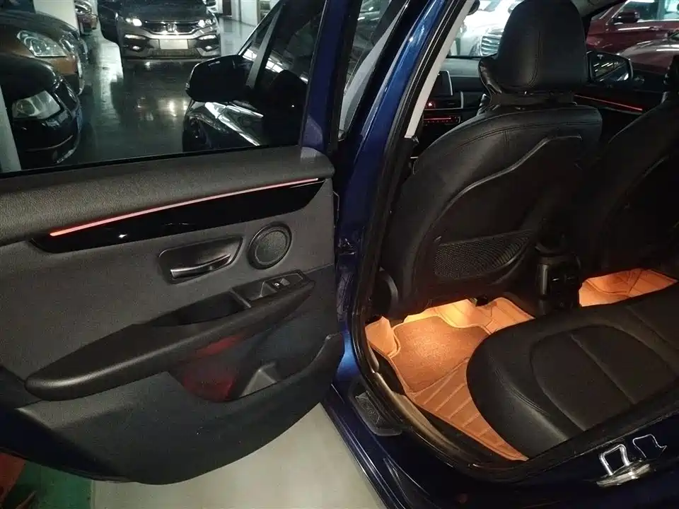 BMW 2 series station wagon