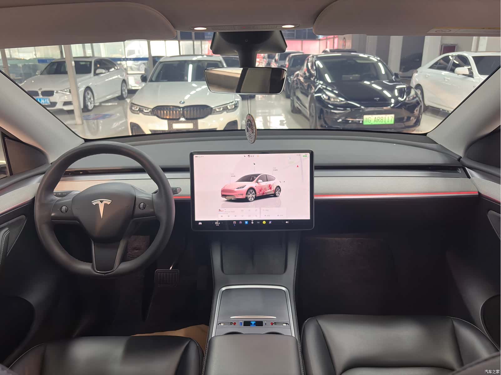 Tesla Model Y, 2024 8