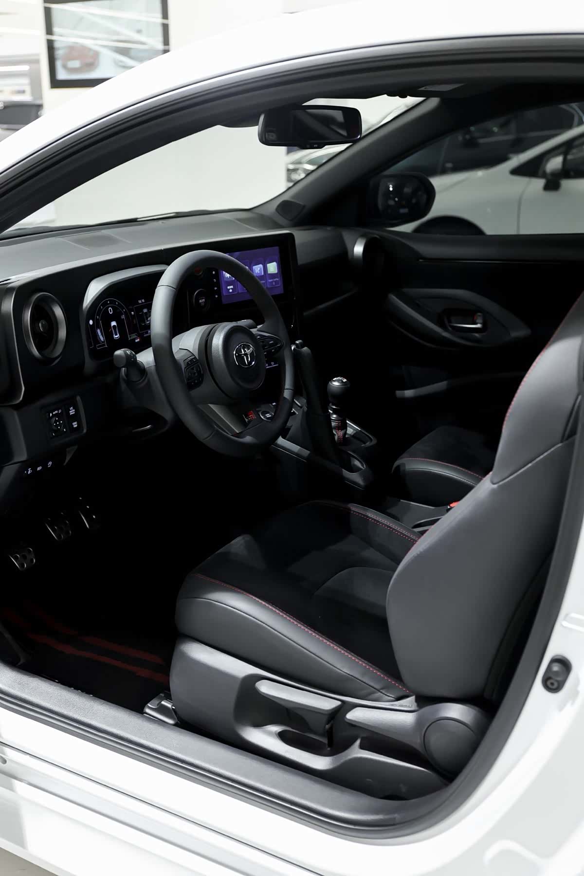 Toyota Yaris, 2026 7