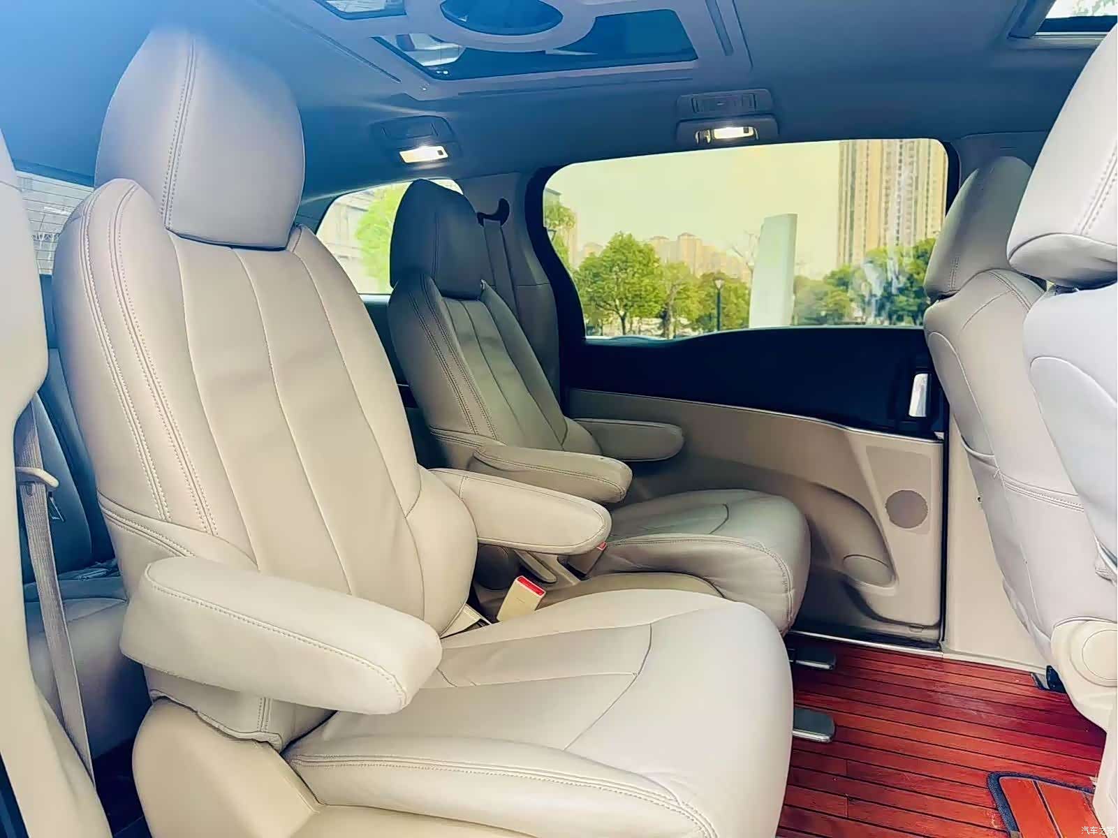 Buick GL8, 2016 10