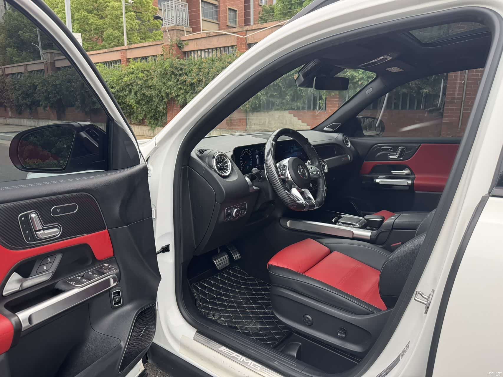 Mercedes-Benz GLB, 2022 все фото