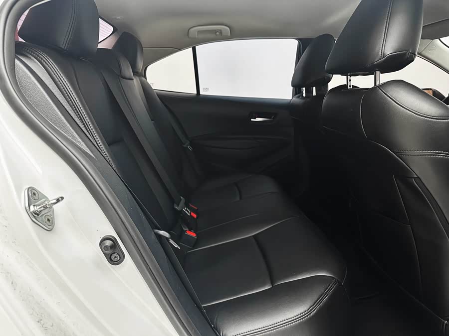 Toyota Corolla 2022, фото 13