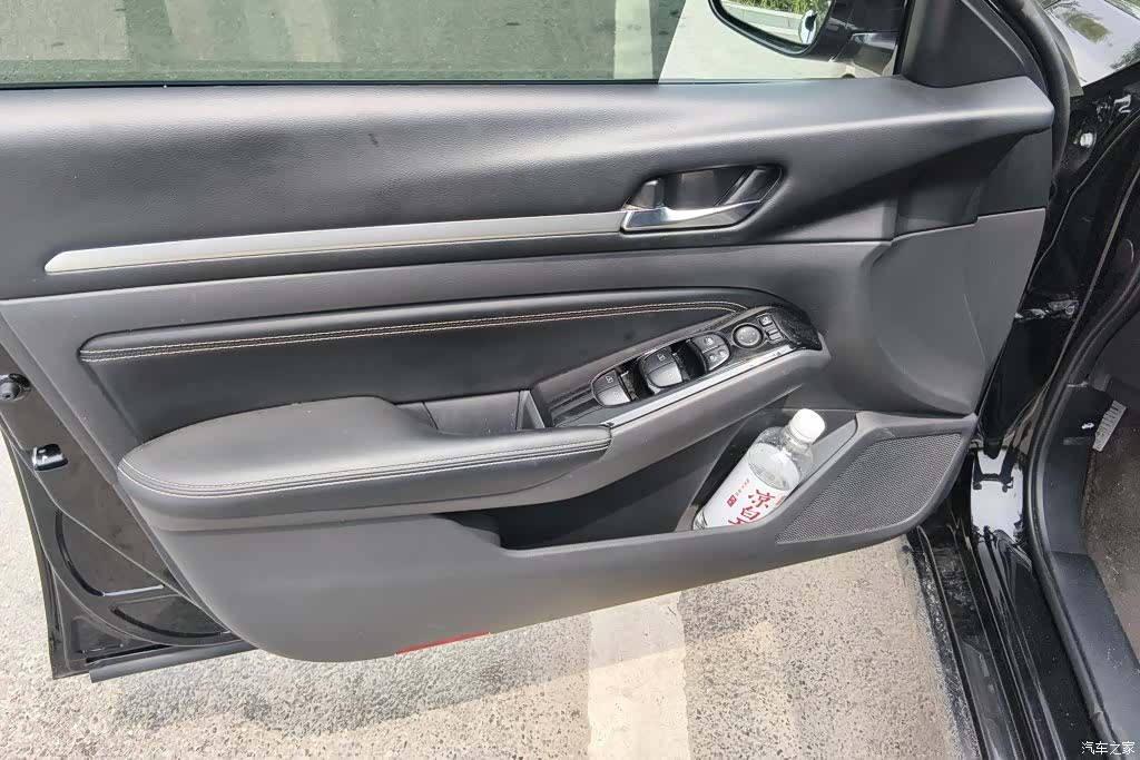 Nissan Teana, 2025 7