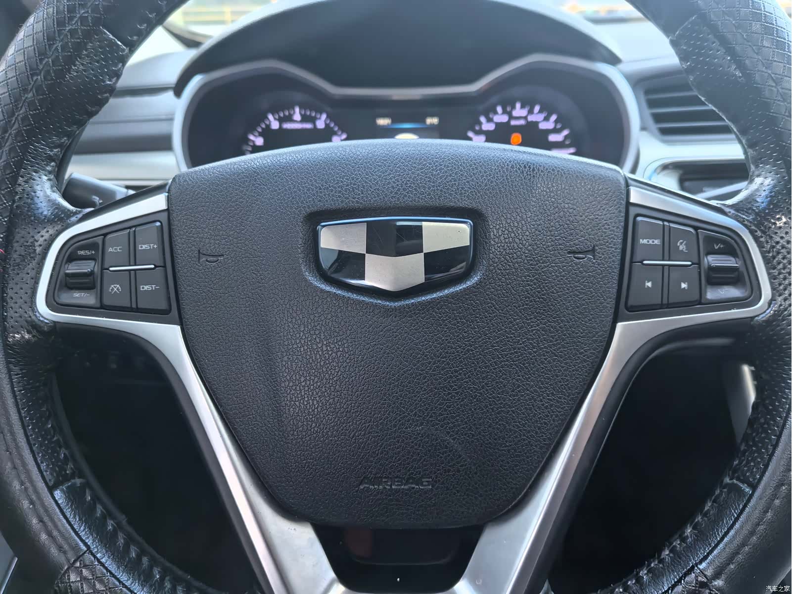 Geely Emgrand, 2017 10