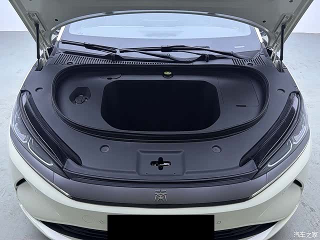 BYD Qin, 2025 10