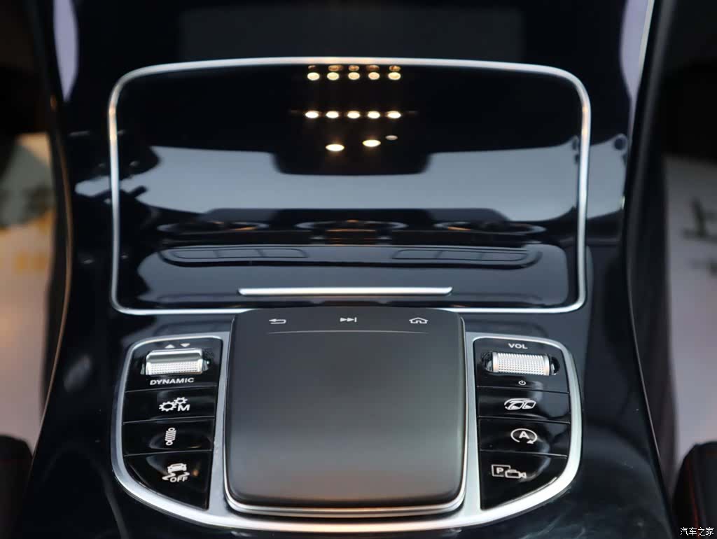 Mercedes-Benz C-Class, 2019 14