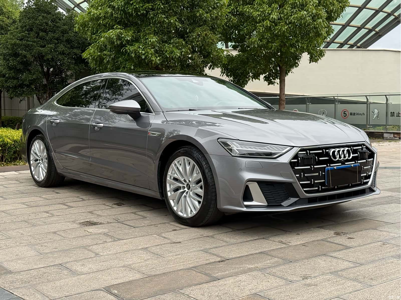 Audi A7L, 2024 3