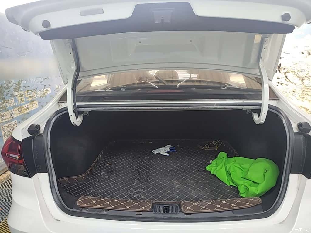 Roewe i5, 2021 19