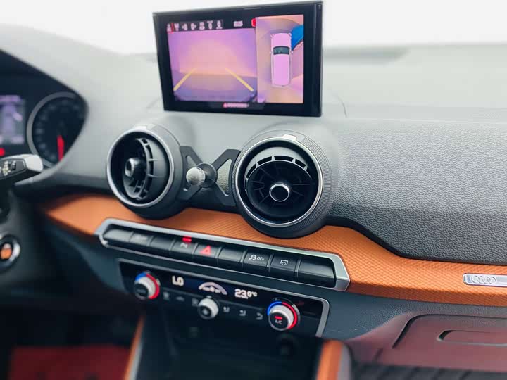 Audi Q2L 2018 35 TFSI shi shang zhi ya xing China VI