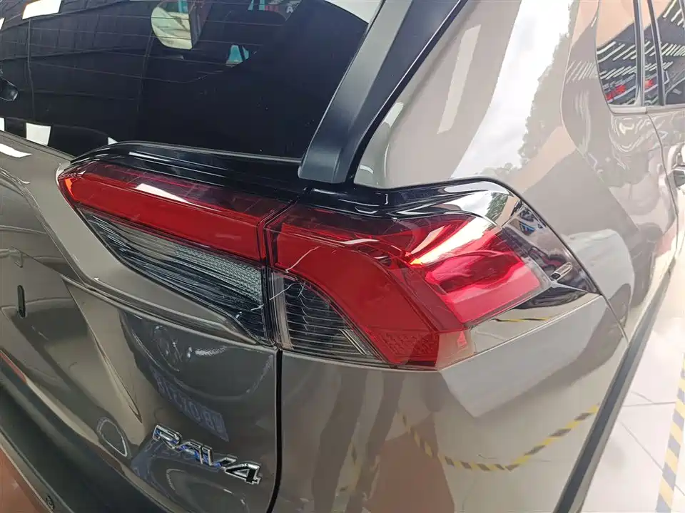 Toyota RAV4 Rongfang