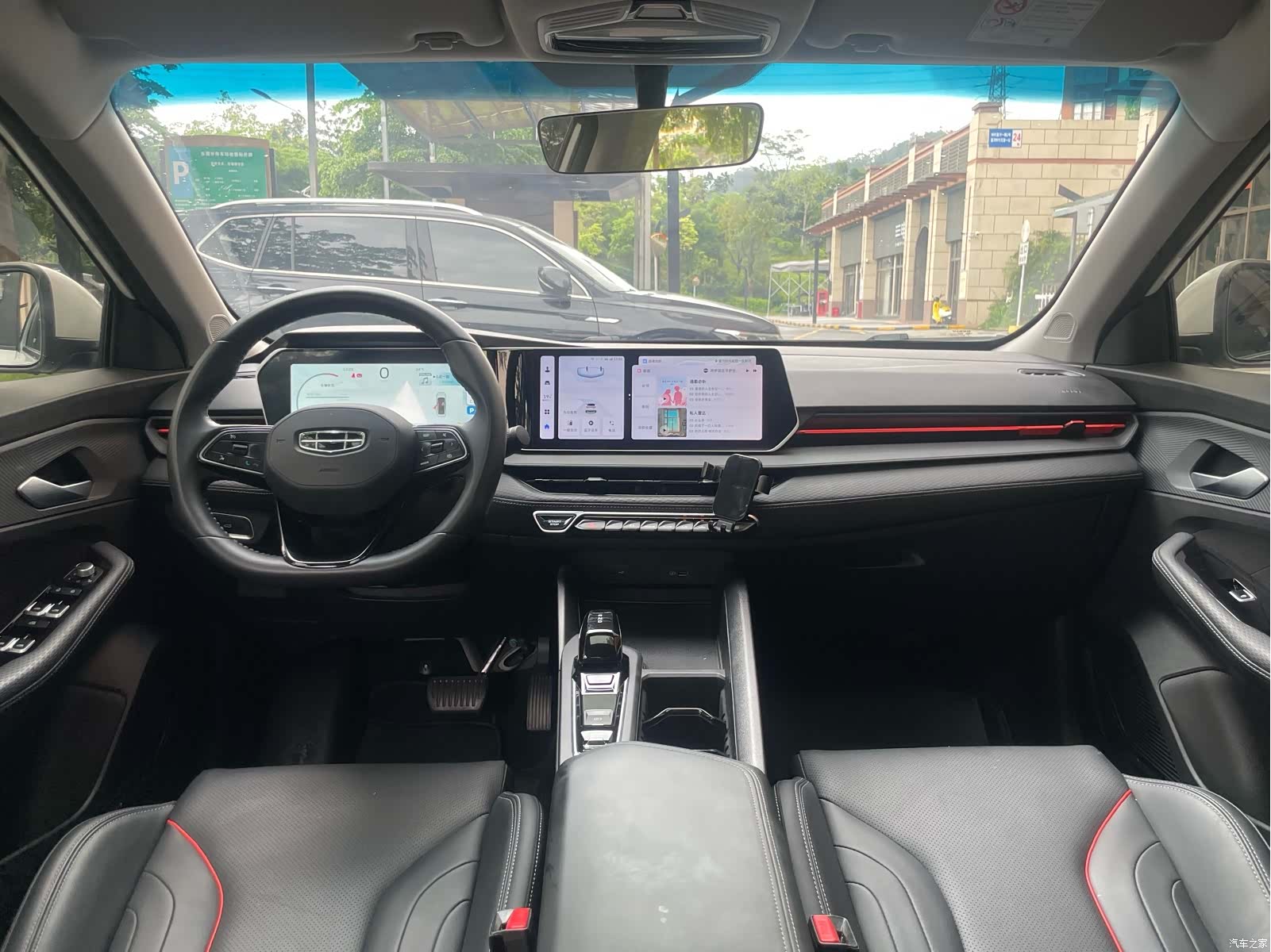 Geely Binray, 2025 32