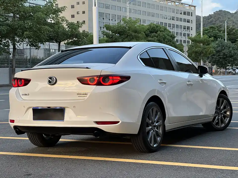 Mazda 3 Angkesaila