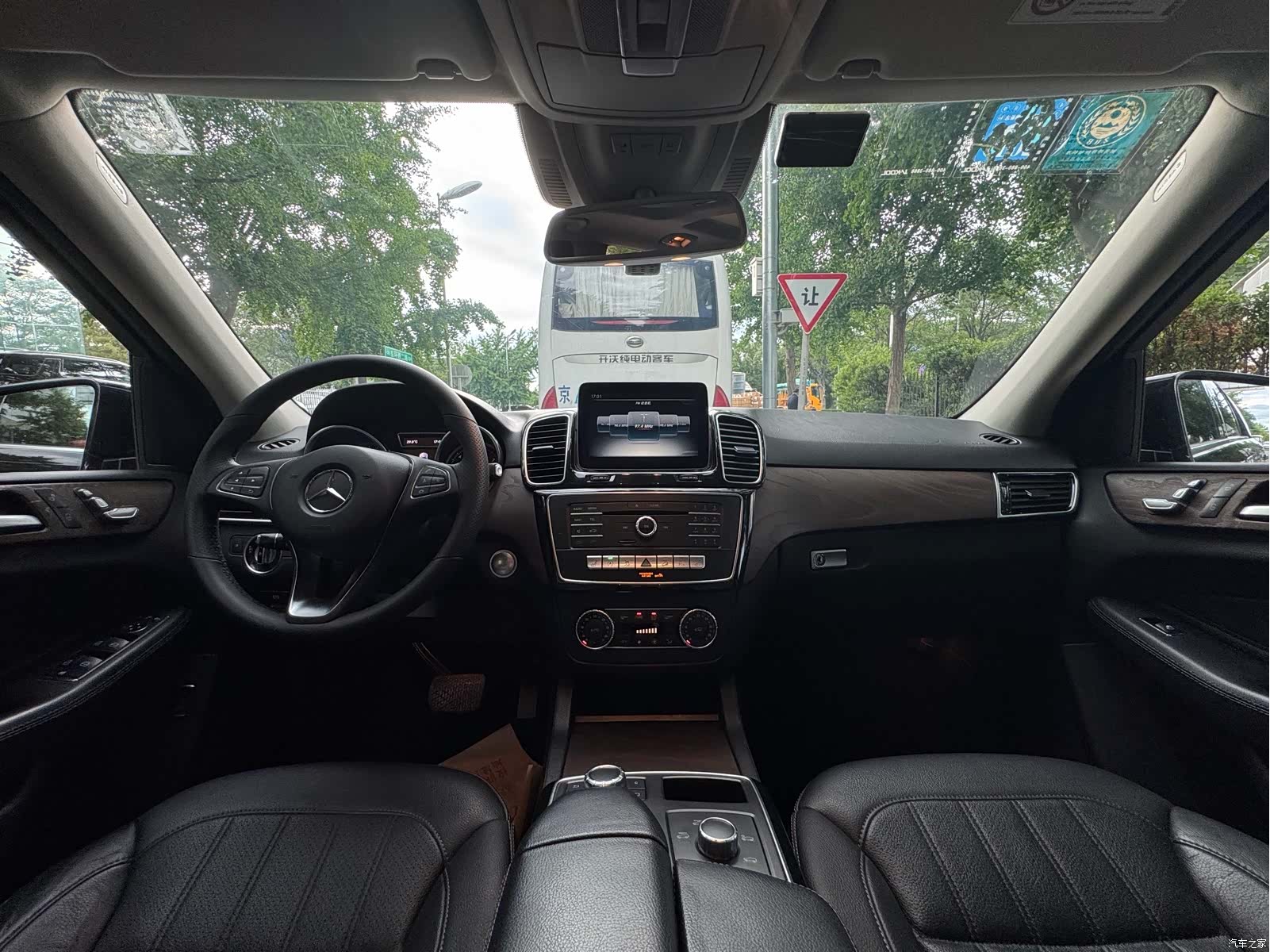 Mercedes-Benz GLE, 2017 9