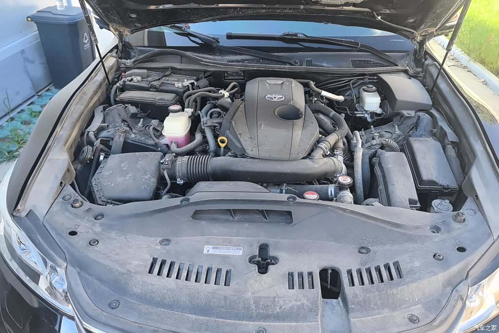Toyota Crown, 2016 10