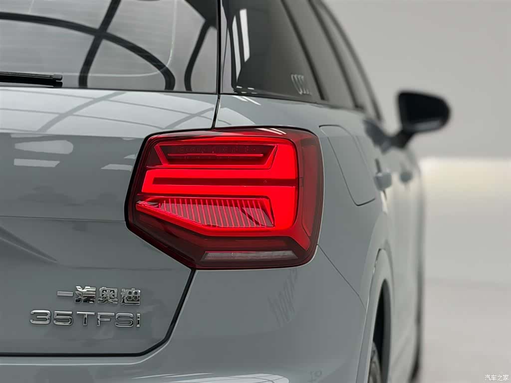 Audi Q2L, 2023 12